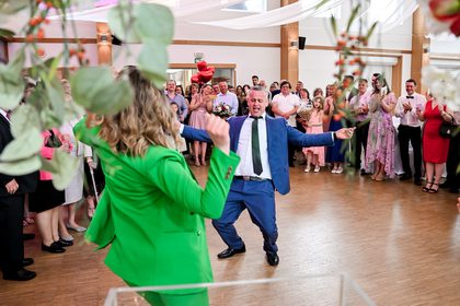 Hochzeitsfotograf macht auch die Partybilder - 